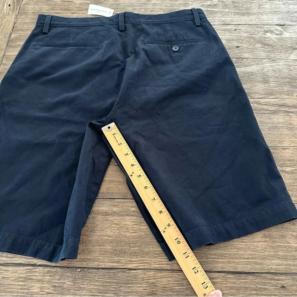 NWT Banana Republic Size 32 navy blue Emerson Bermuda Shorts 11” 100% cotton New